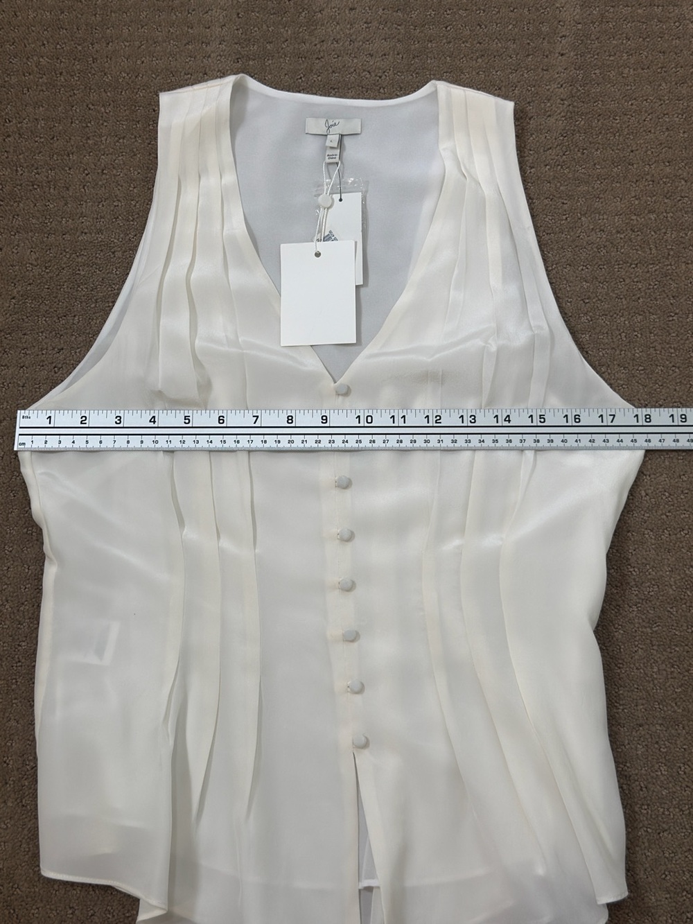 Joie Ivory Sleeveless V-Neck Button-Front Pleated Sleeveless Silk Blouse - Picture 11 of 11